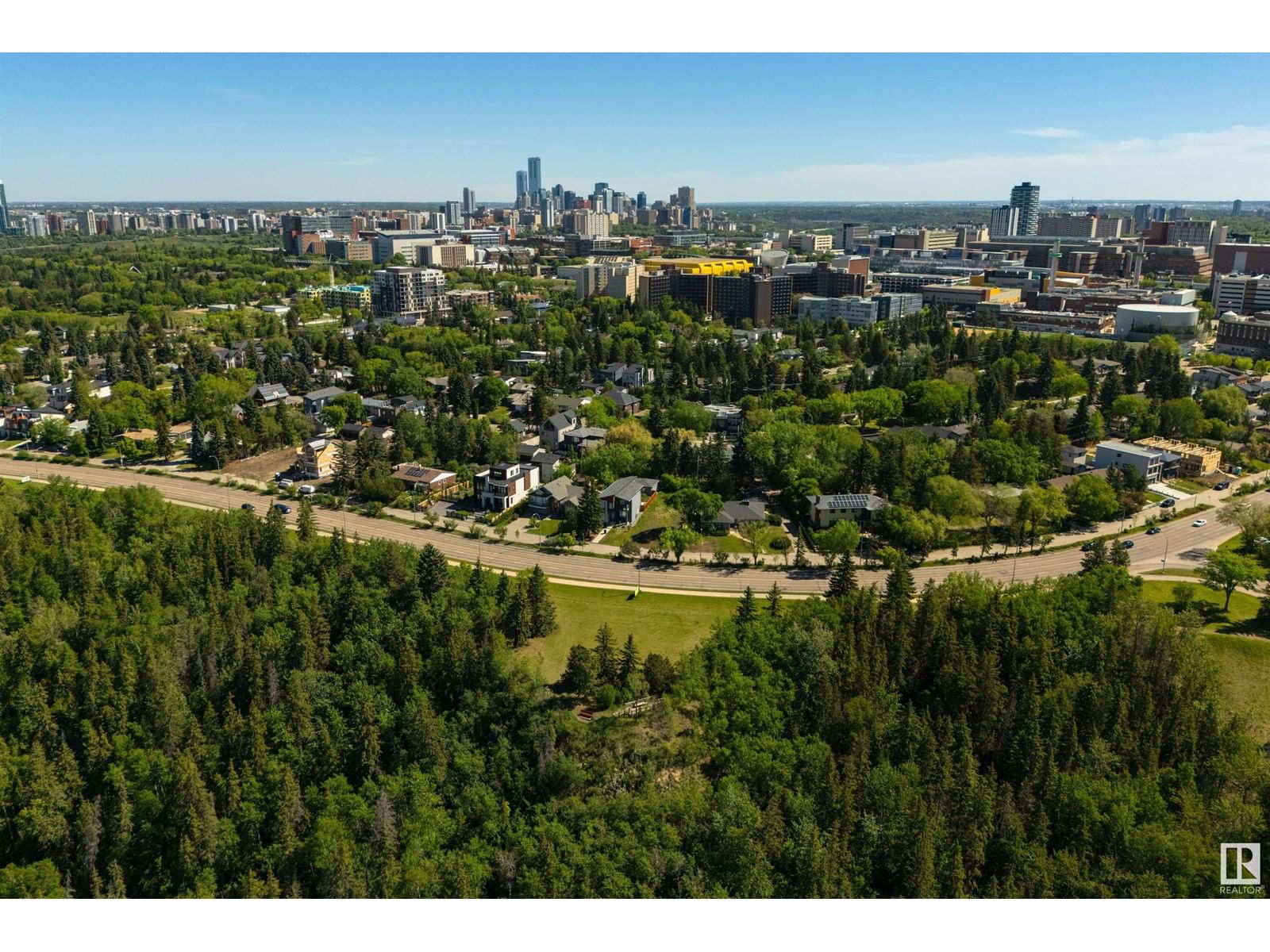 8307 SASKATCHEWAN DR Image 9
