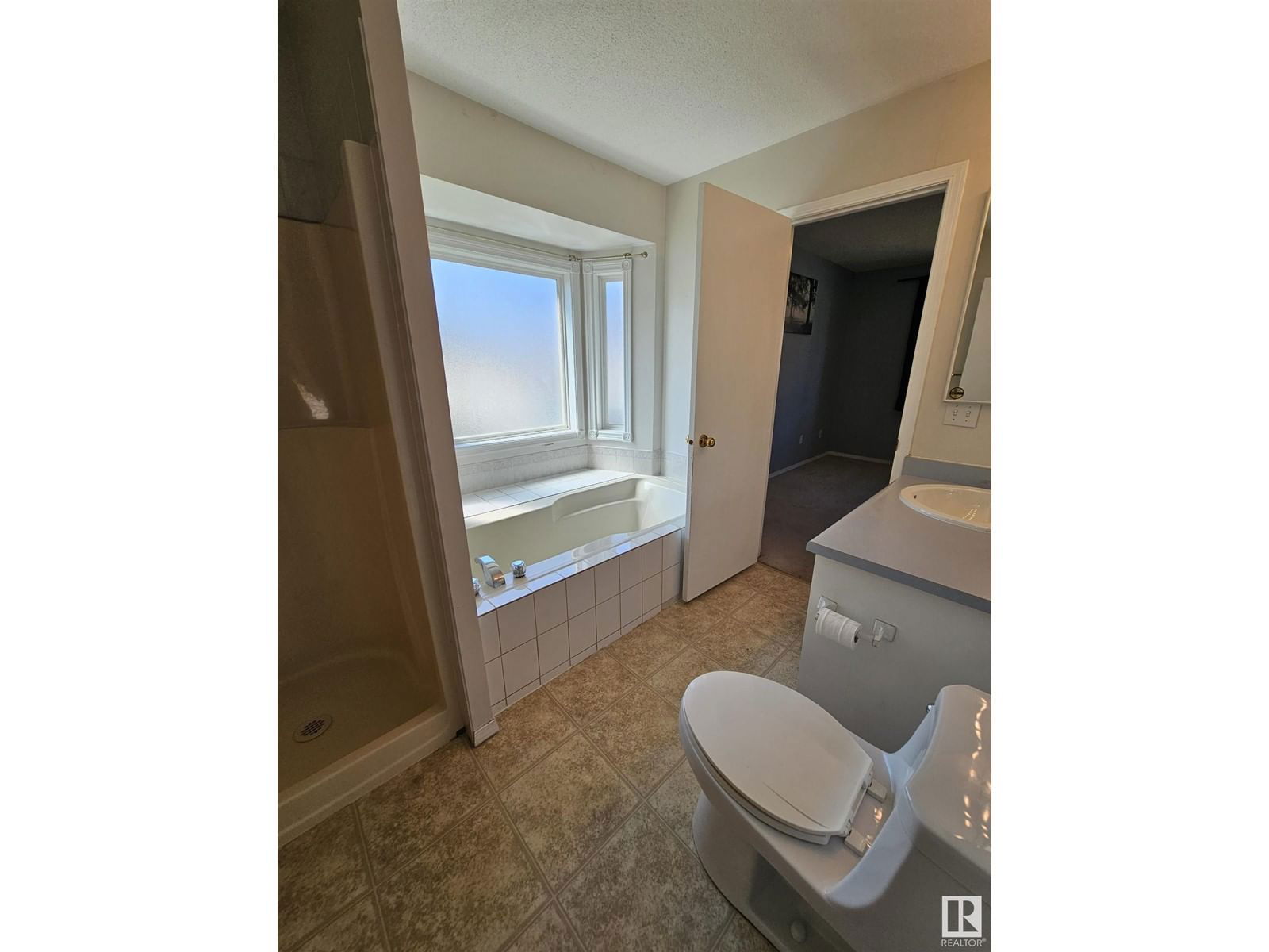 NW - 9340 180A AV Image 12