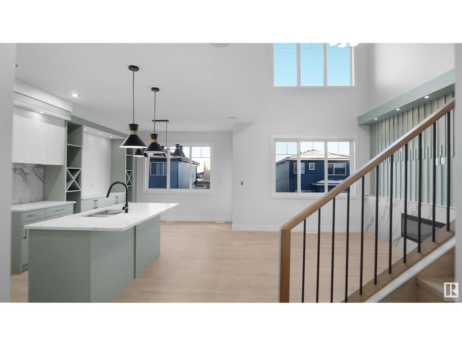 36 ASHBURY CR Image 12