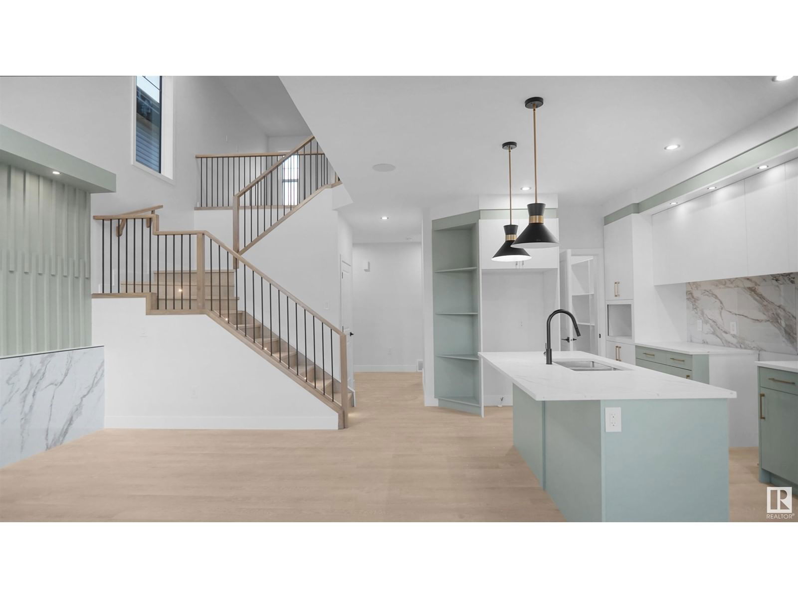 36 ASHBURY CR Image 19