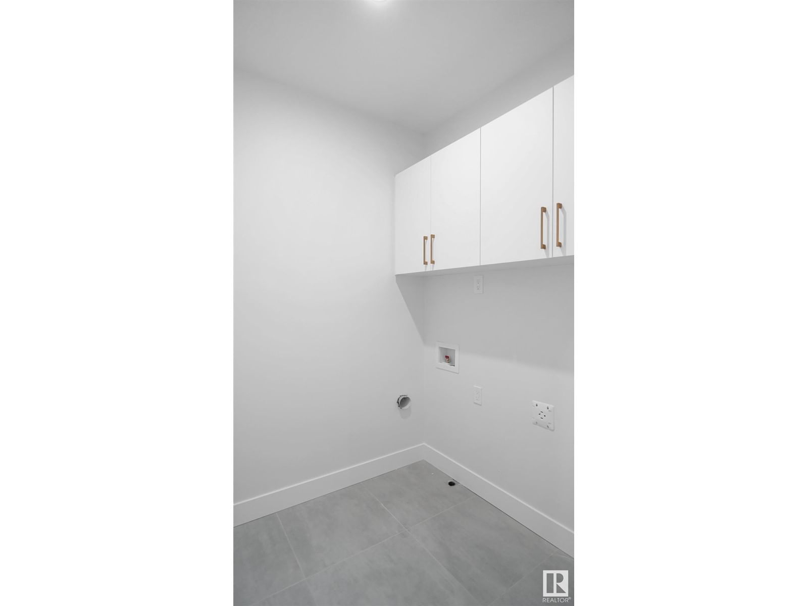 36 ASHBURY CR Image 32