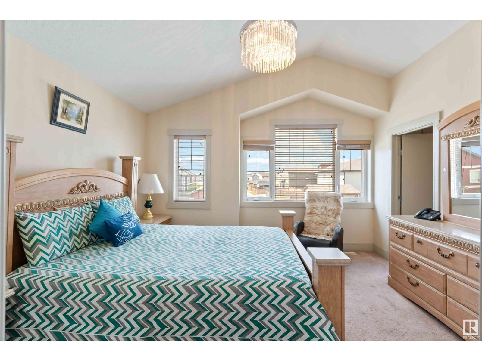 3434 PARKER LOOP Image 11