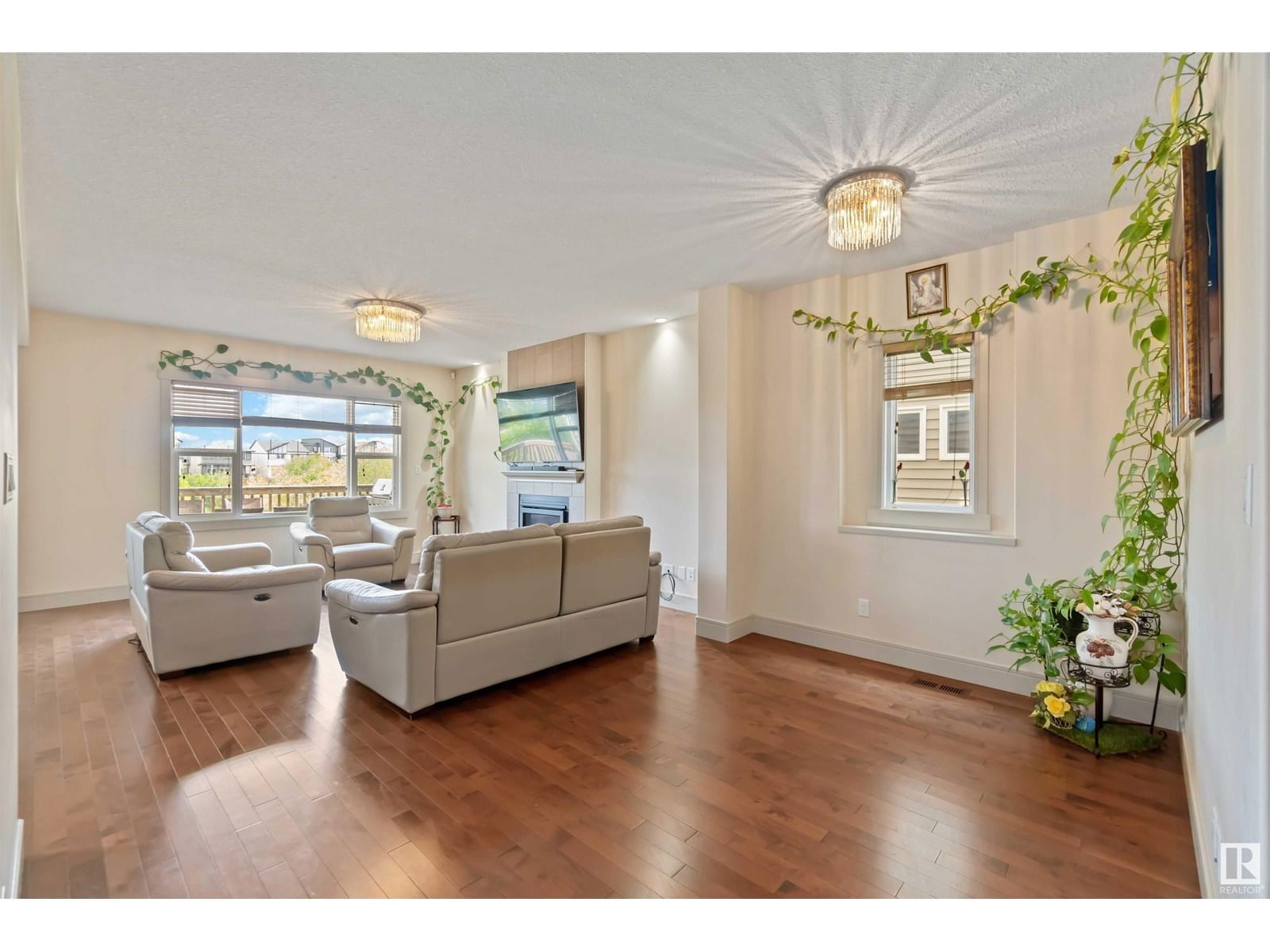 3434 PARKER LOOP Image 15