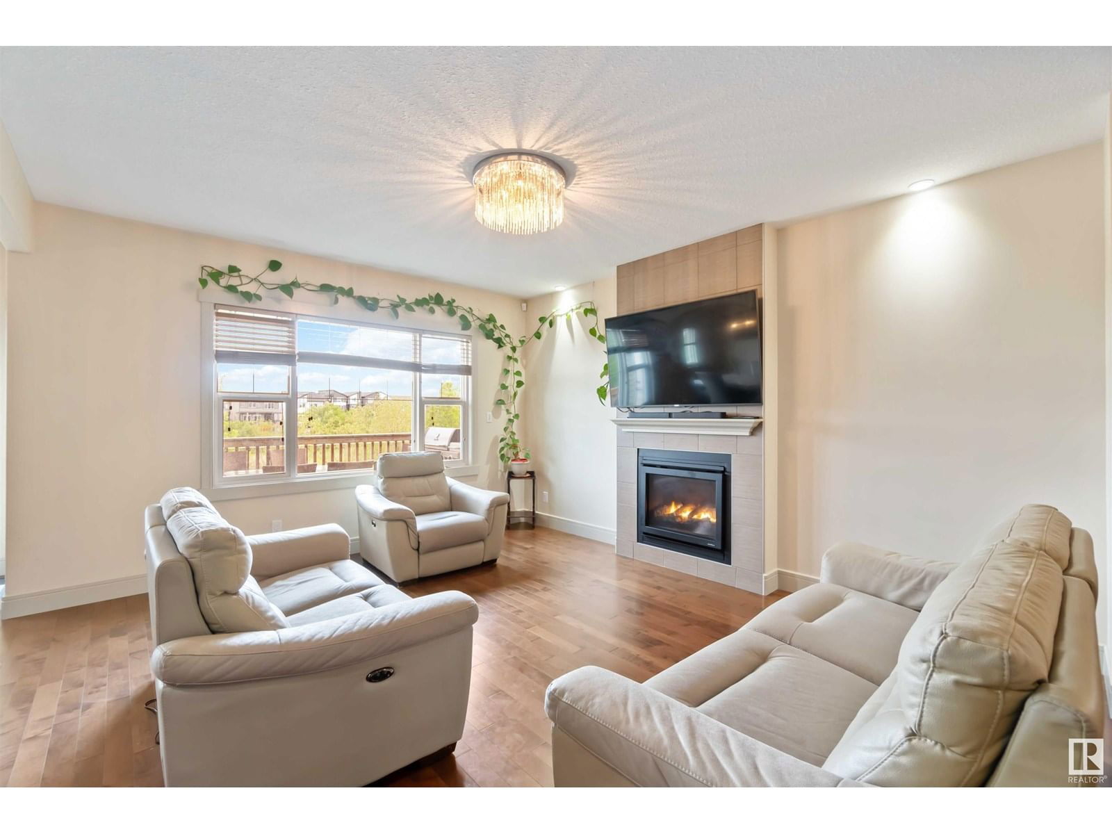 3434 PARKER LOOP Image 16