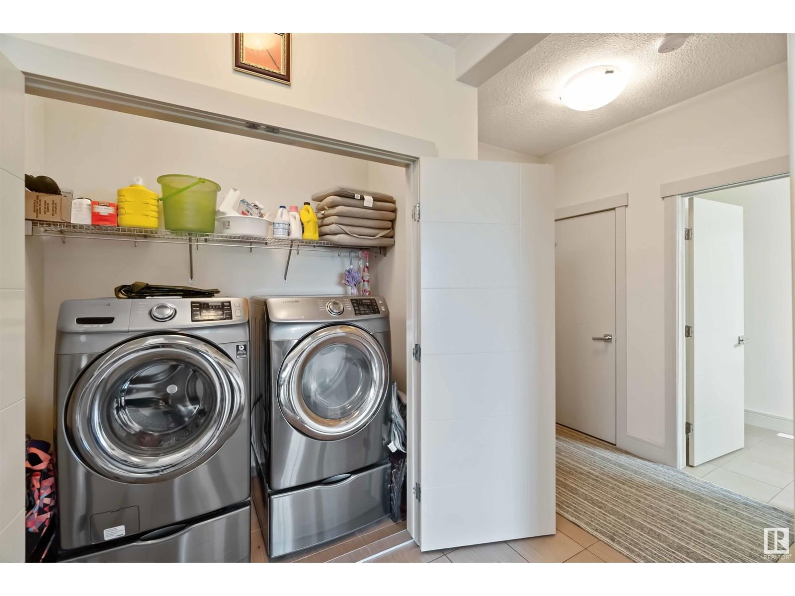 3434 PARKER LOOP Image 19