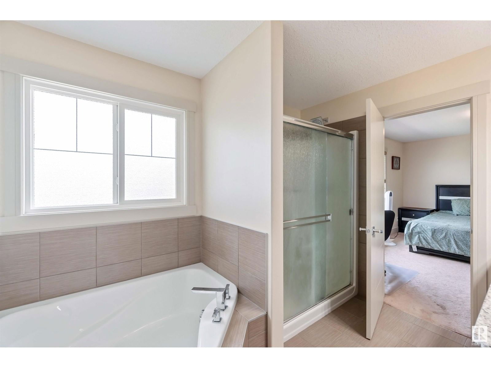 3434 PARKER LOOP Image 24