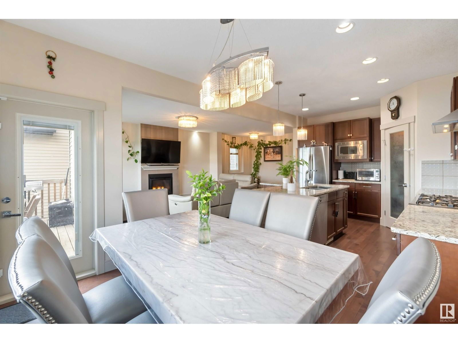 3434 PARKER LOOP Image 5