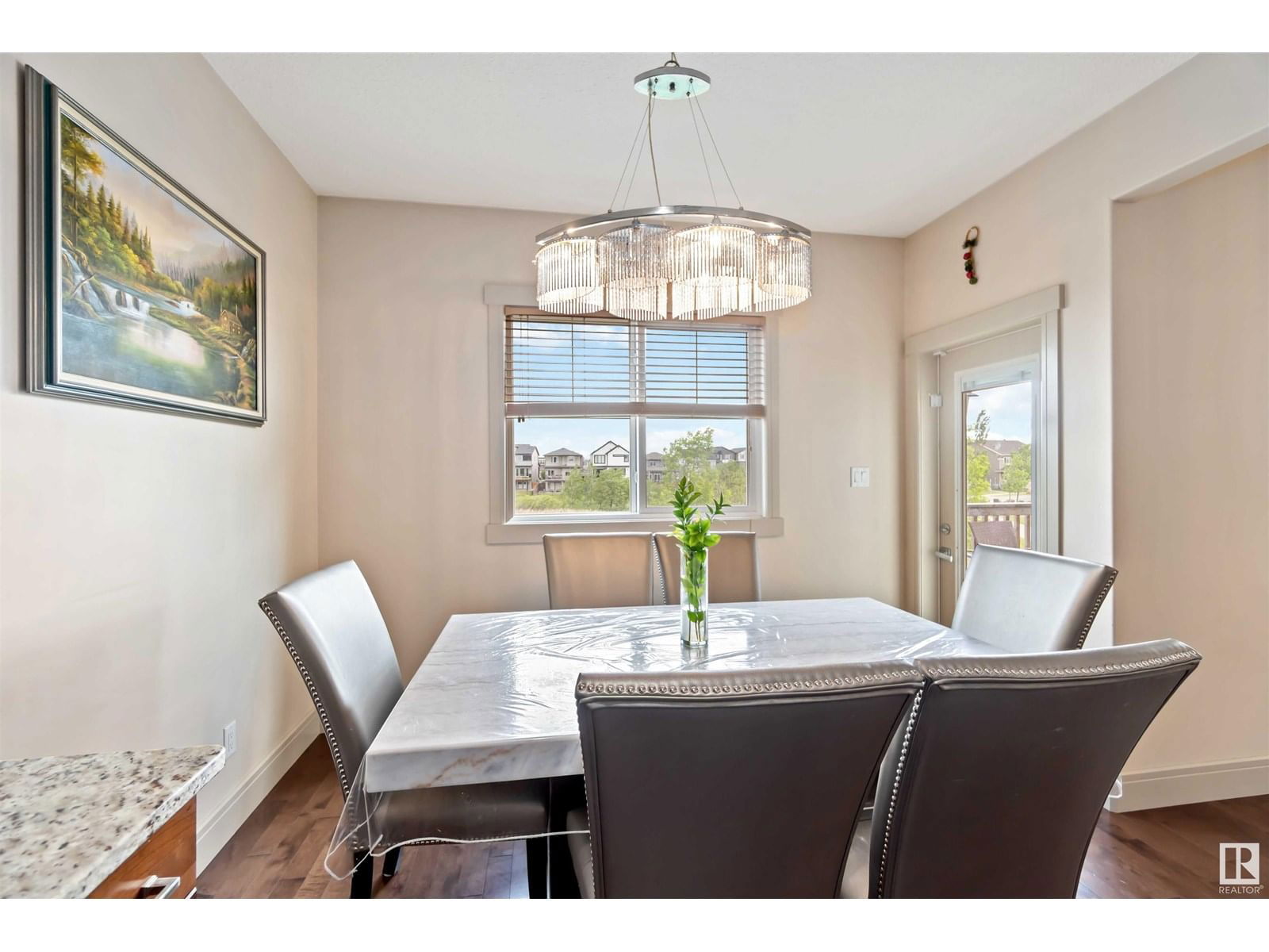 3434 PARKER LOOP Image 9