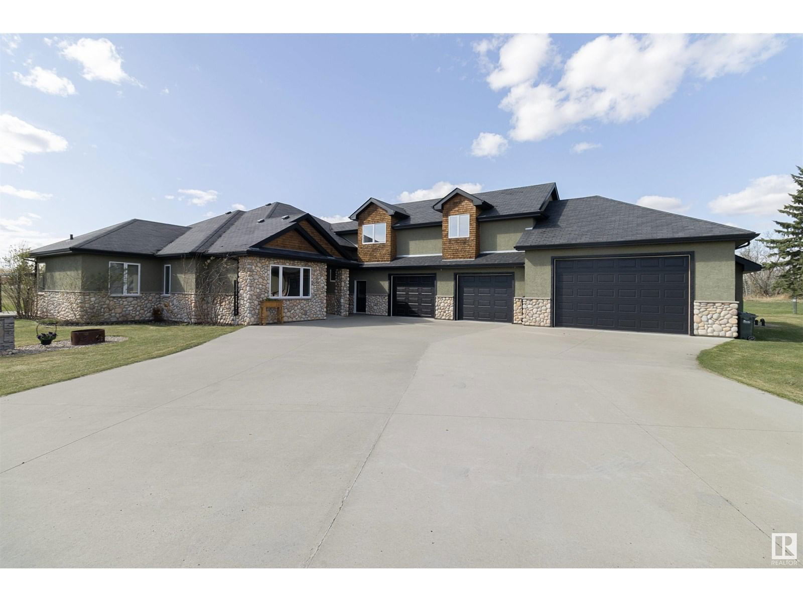 279 RANGE ROAD 223 Image 1