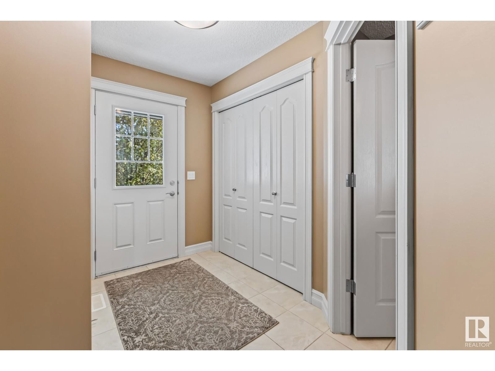 SW - 2406 CASSELMAN CR Image 3