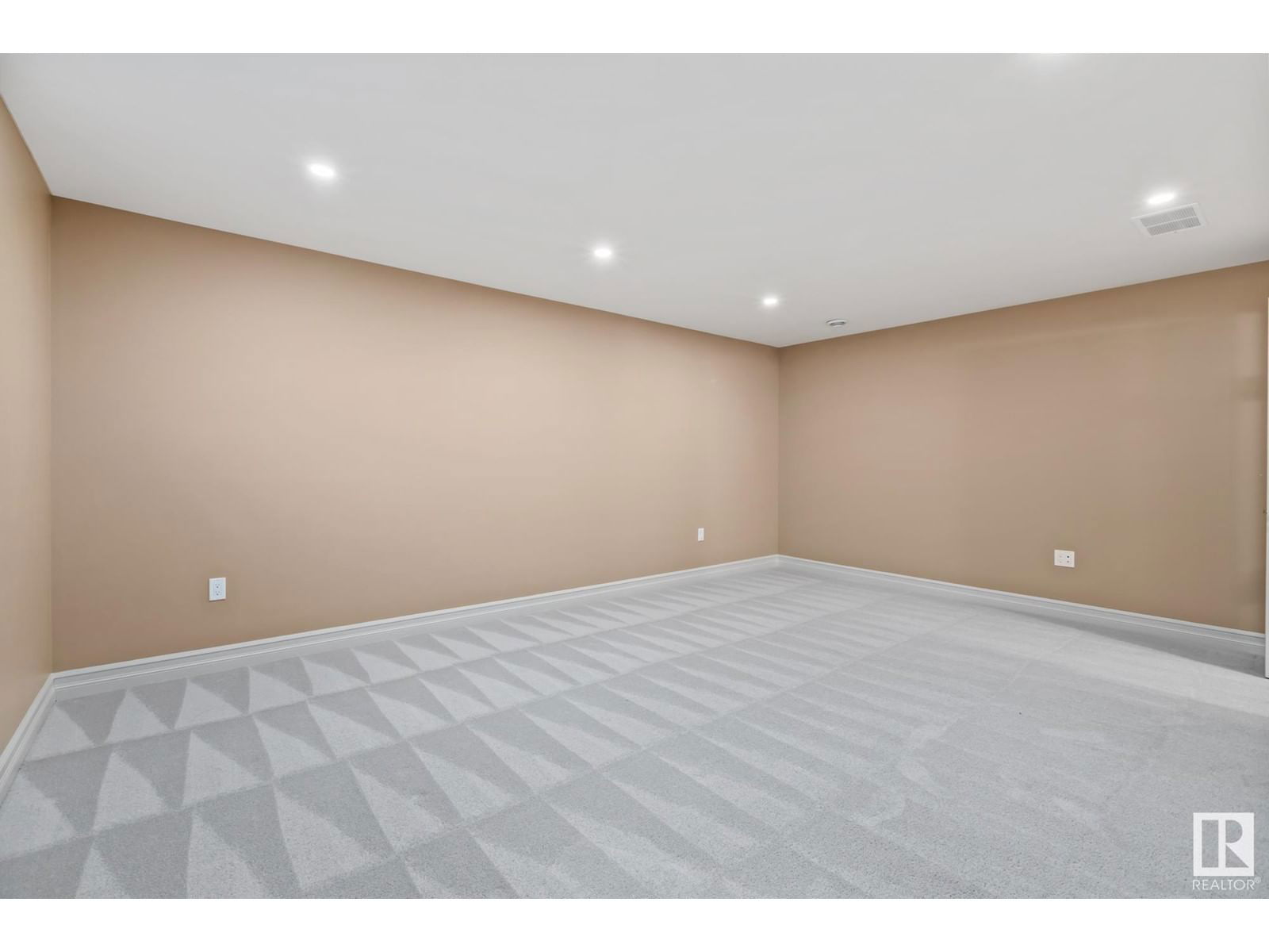 SW - 2406 CASSELMAN CR Image 35