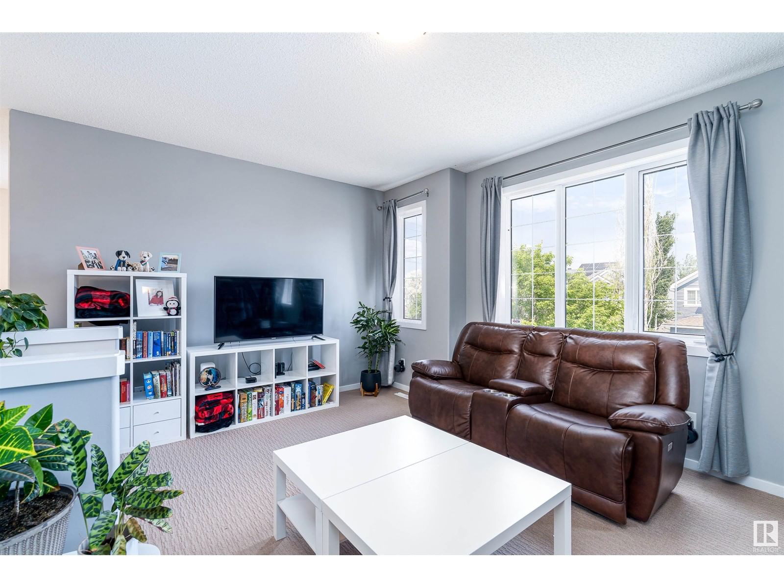 8715 10 AV SW Image 14