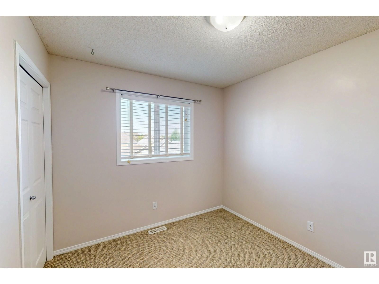7932 14 AVE Image 21