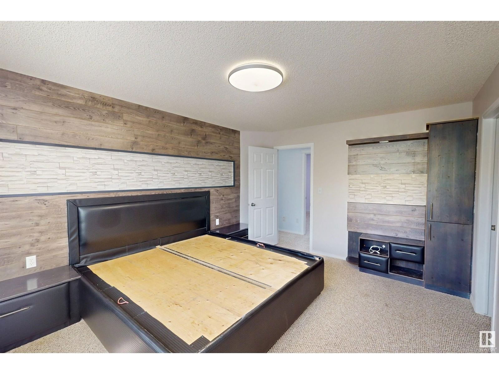 7932 14 AVE Image 26