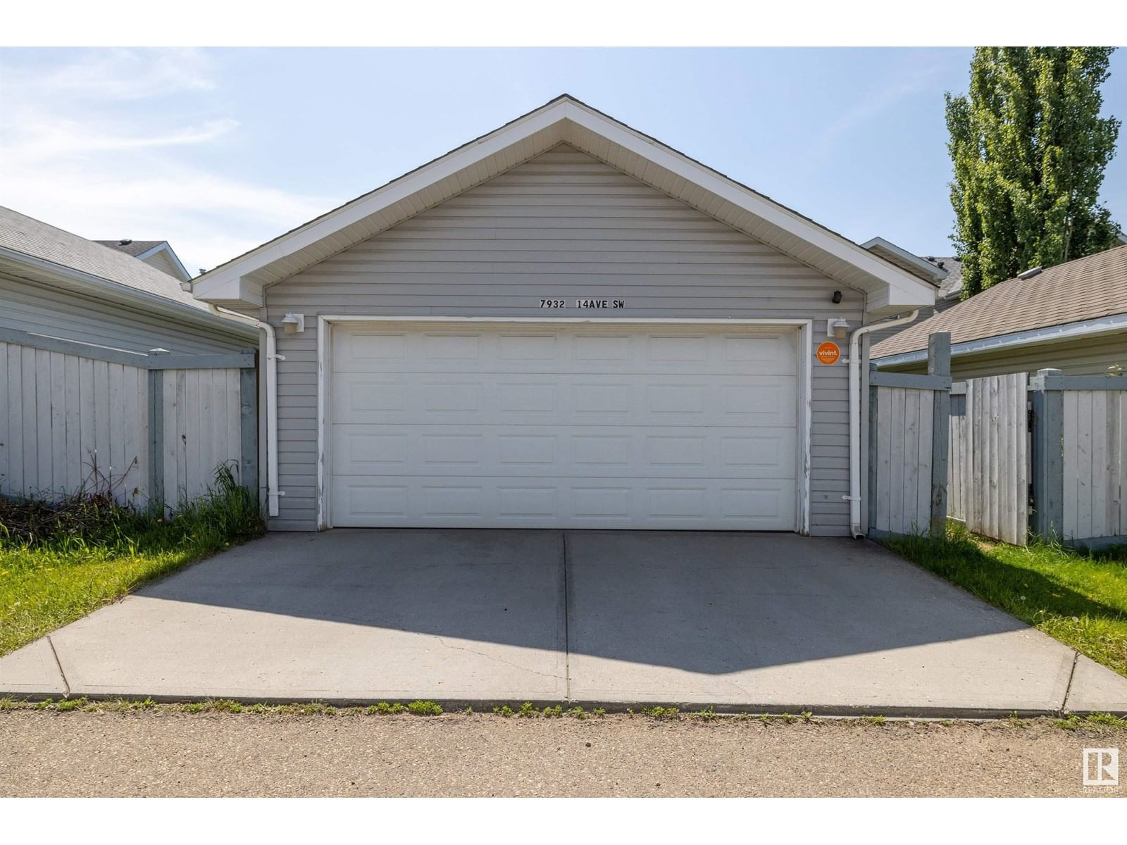 7932 14 AVE Image 42