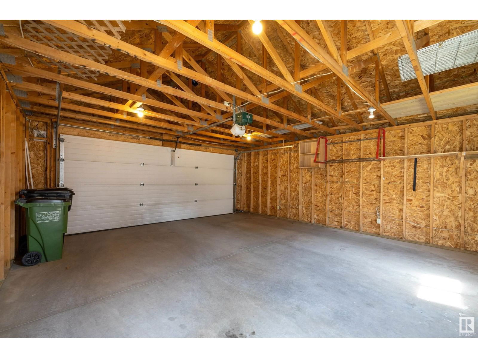 7932 14 AVE Image 43