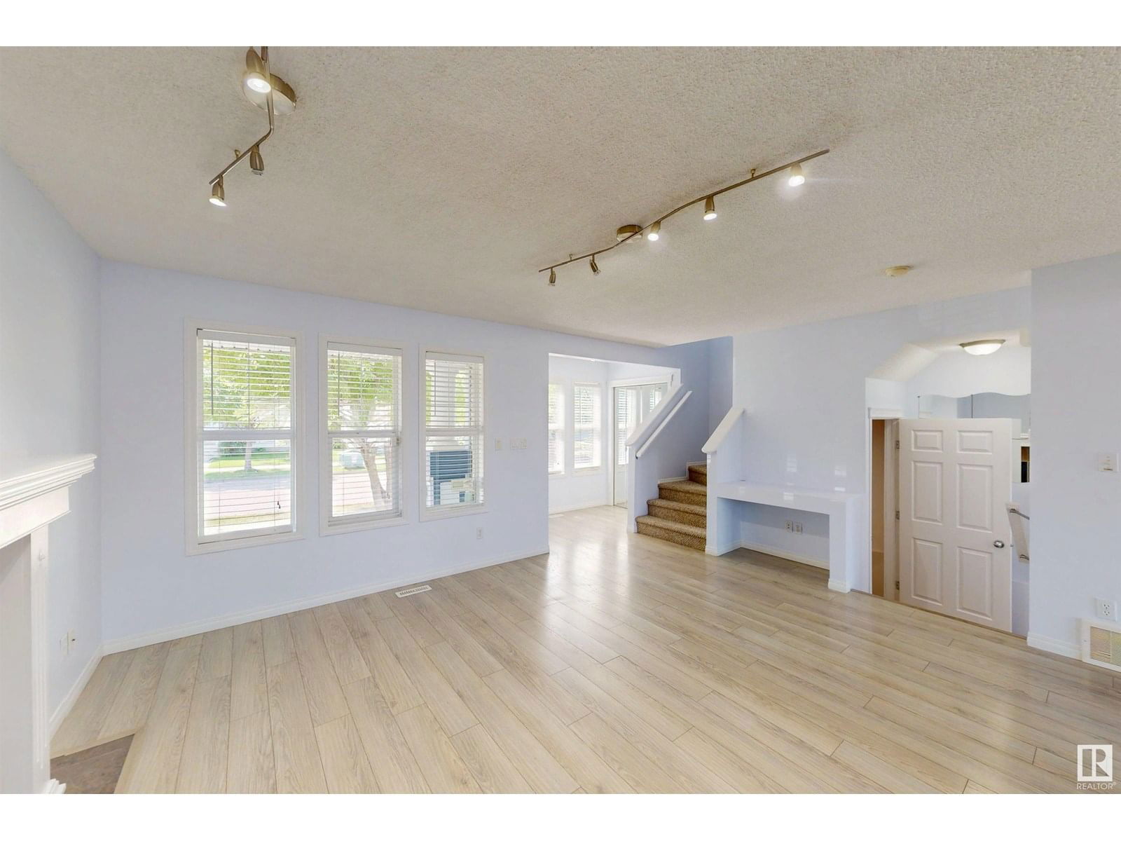 7932 14 AVE Image 8