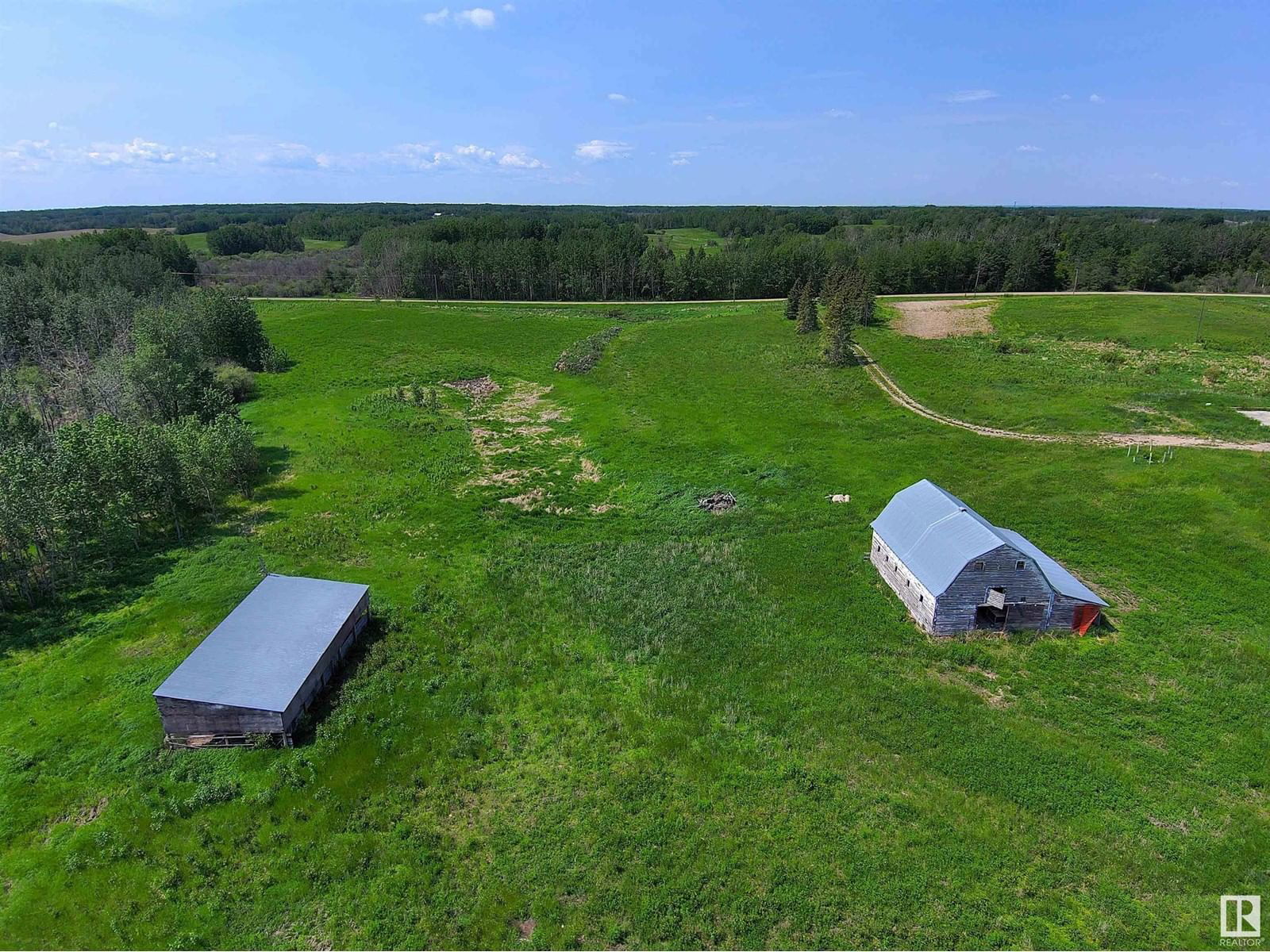 12 - 541 TWP RD RGE RD Image 26