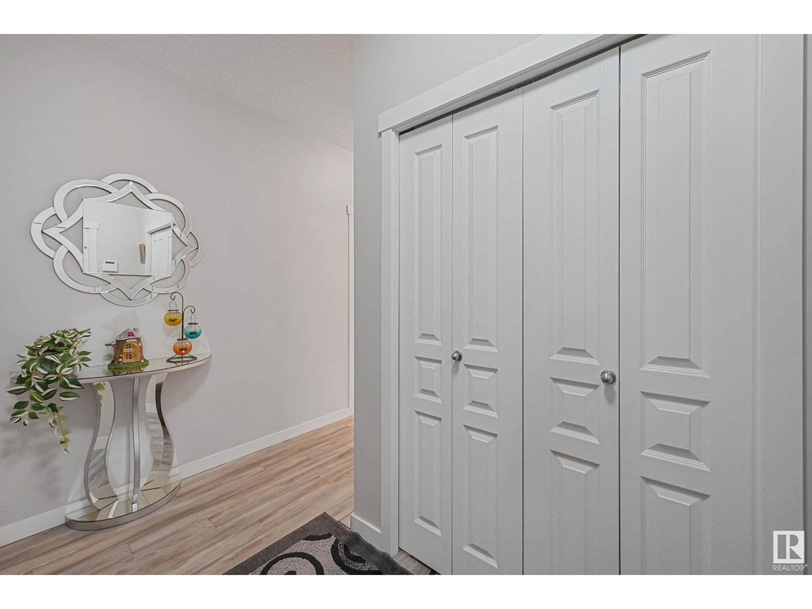 #102 - 812 WELSH DR Image 3