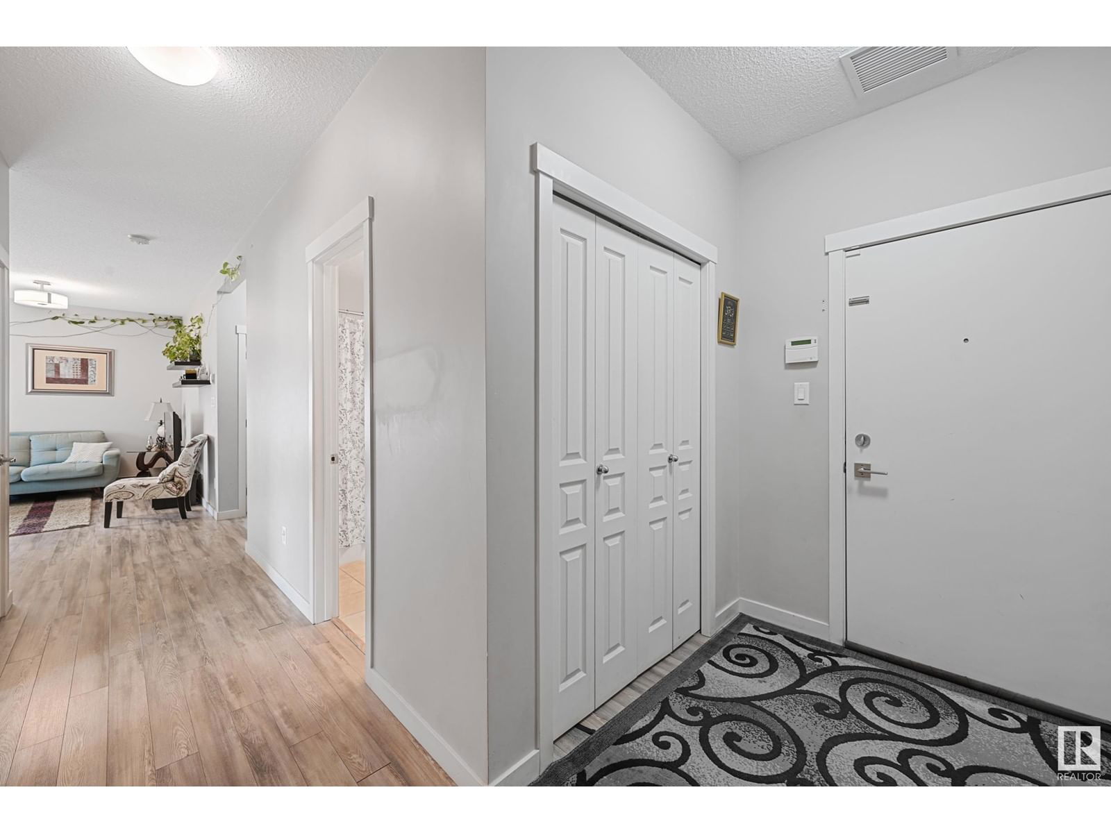 #102 - 812 WELSH DR Image 4