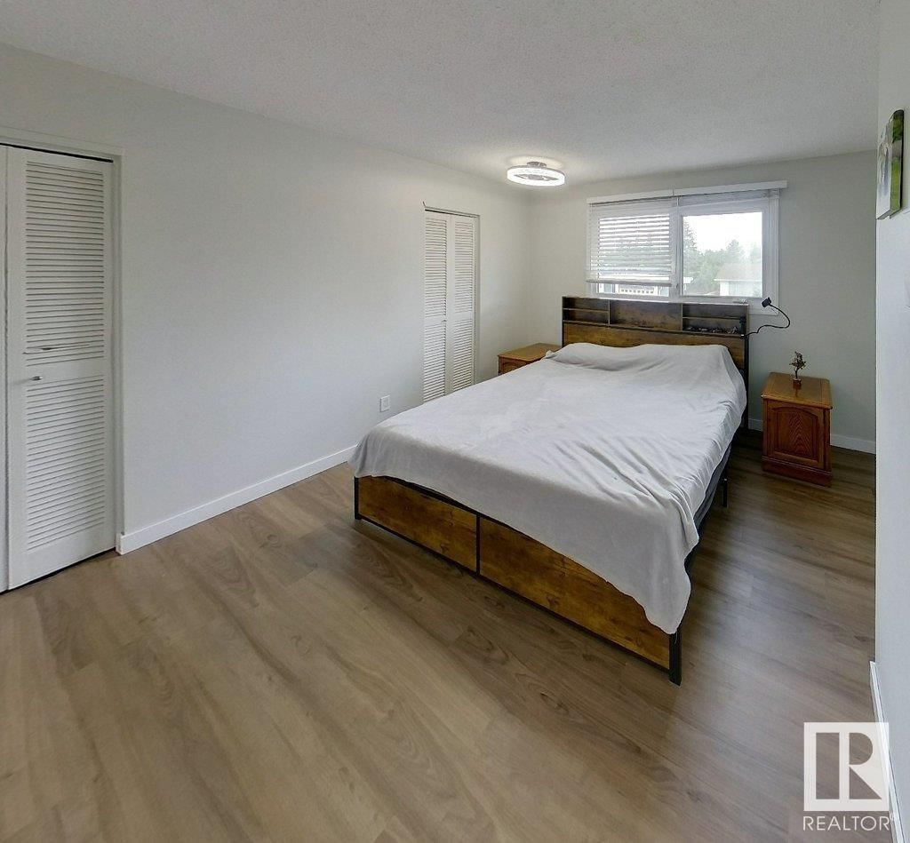37 MANCHESTER DR Image 18