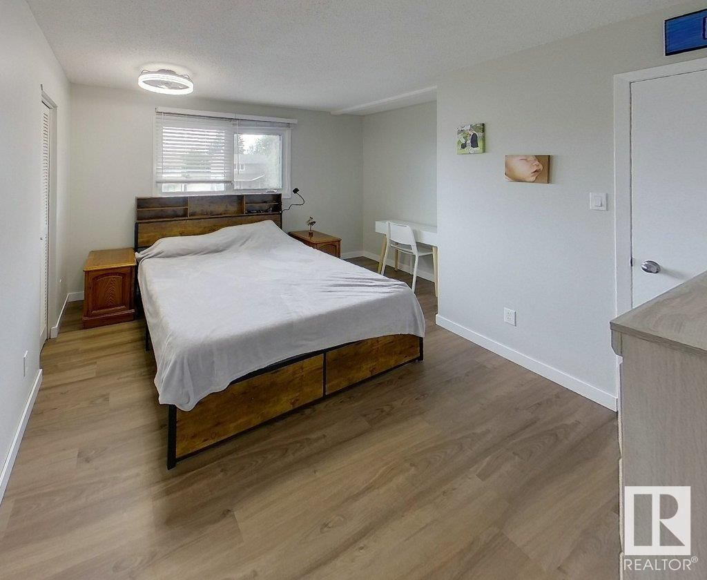 37 MANCHESTER DR Image 19