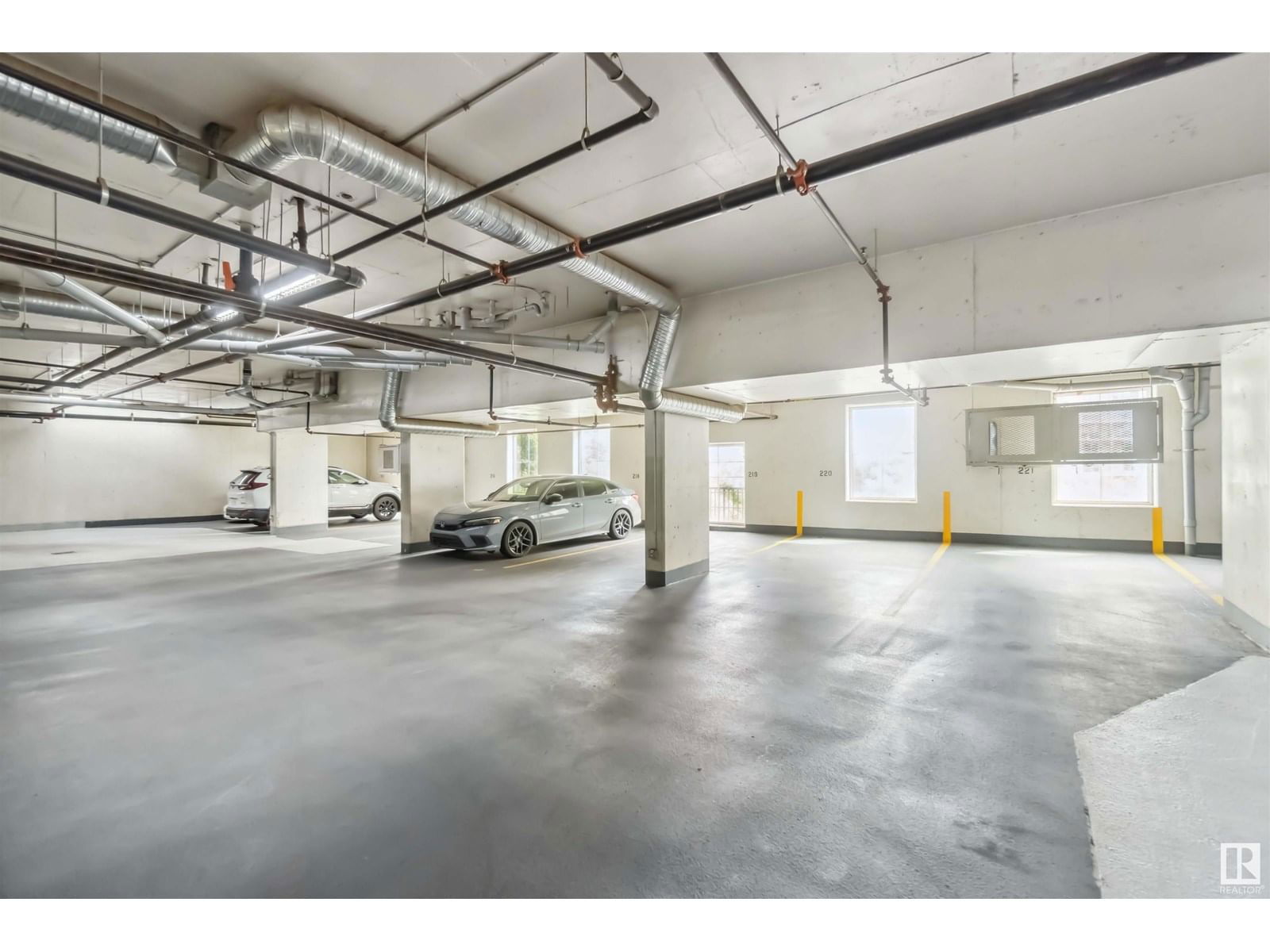 9819 - 1102 104 ST NW Image 16