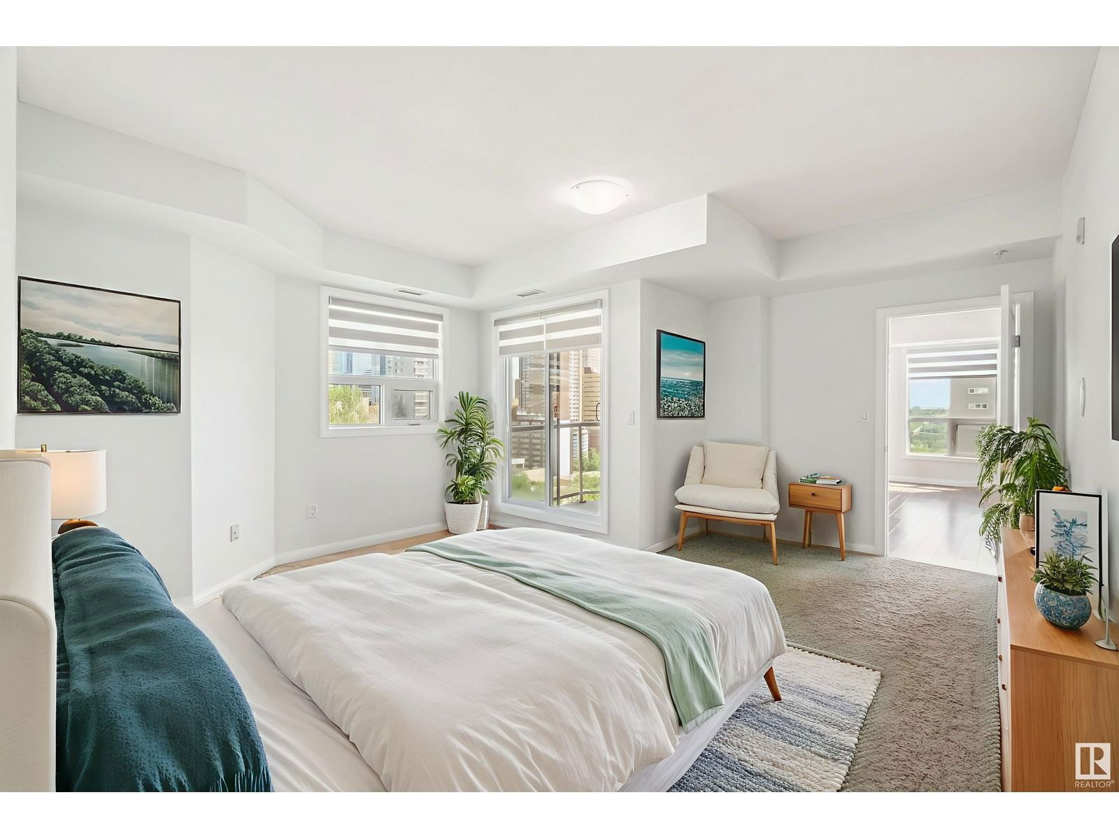 9819 - 1102 104 ST NW Image 2