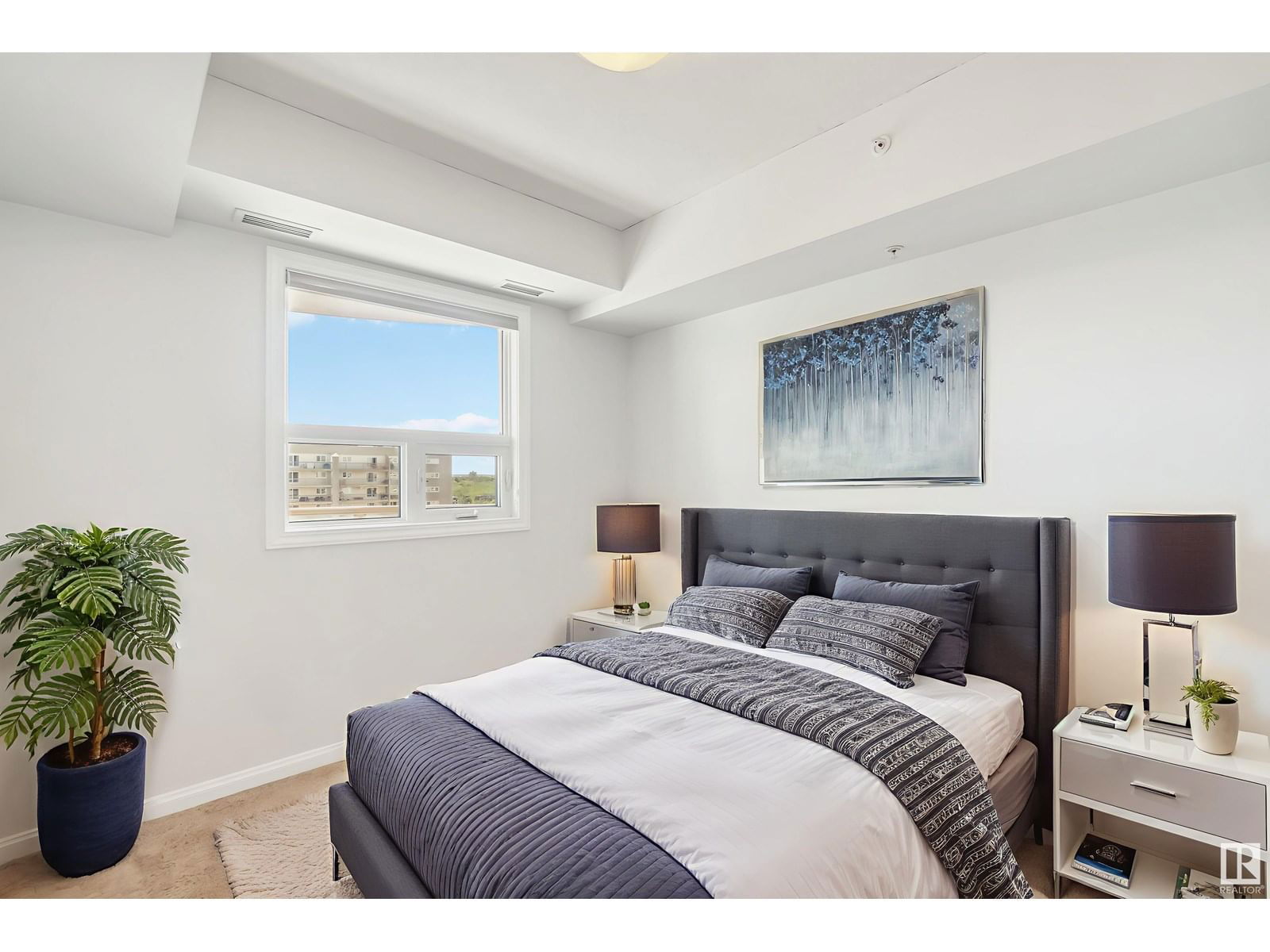 9819 - 1102 104 ST NW Image 3