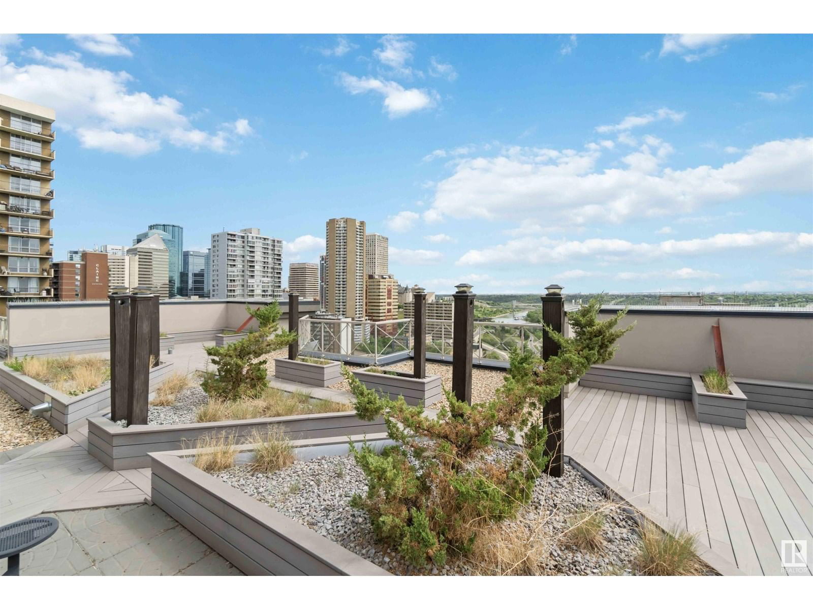 9819 - 1102 104 ST NW Image 37