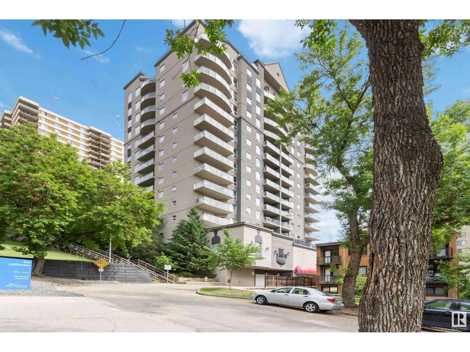 9819 - 1102 104 ST NW Image 39