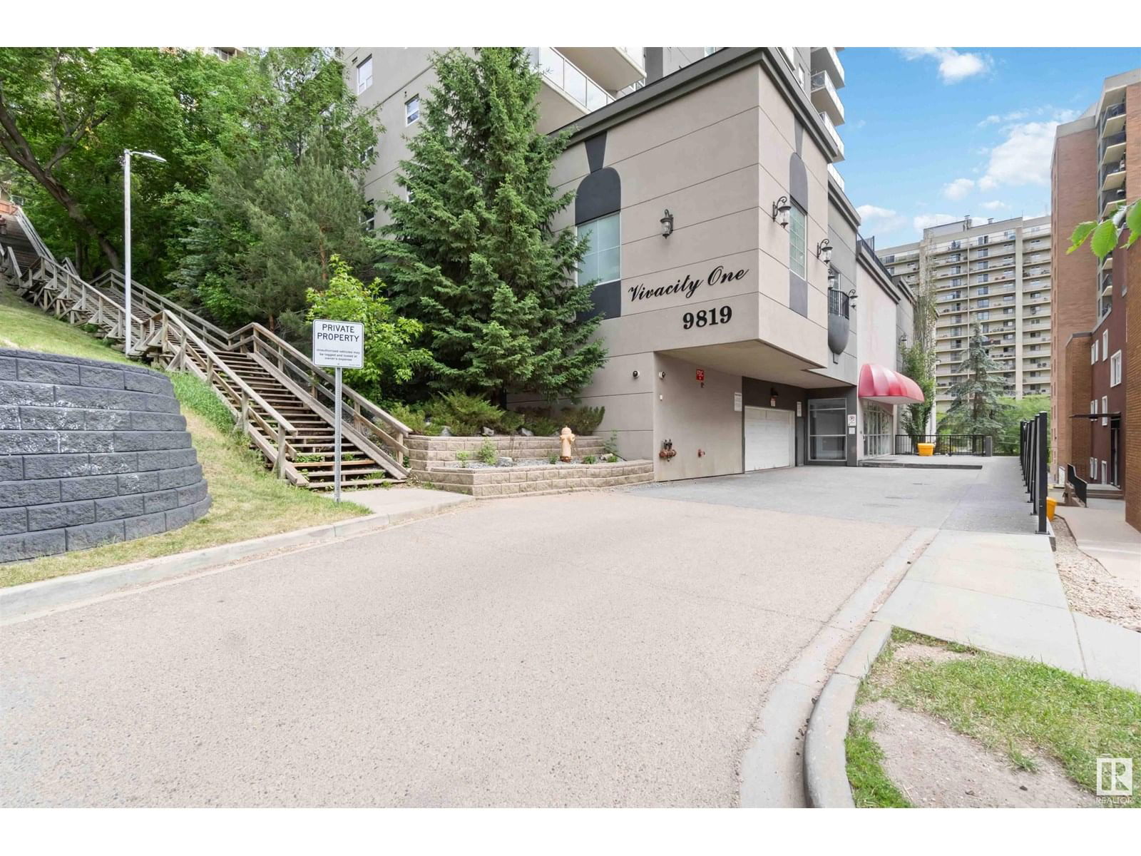 9819 - 1102 104 ST NW Image 40