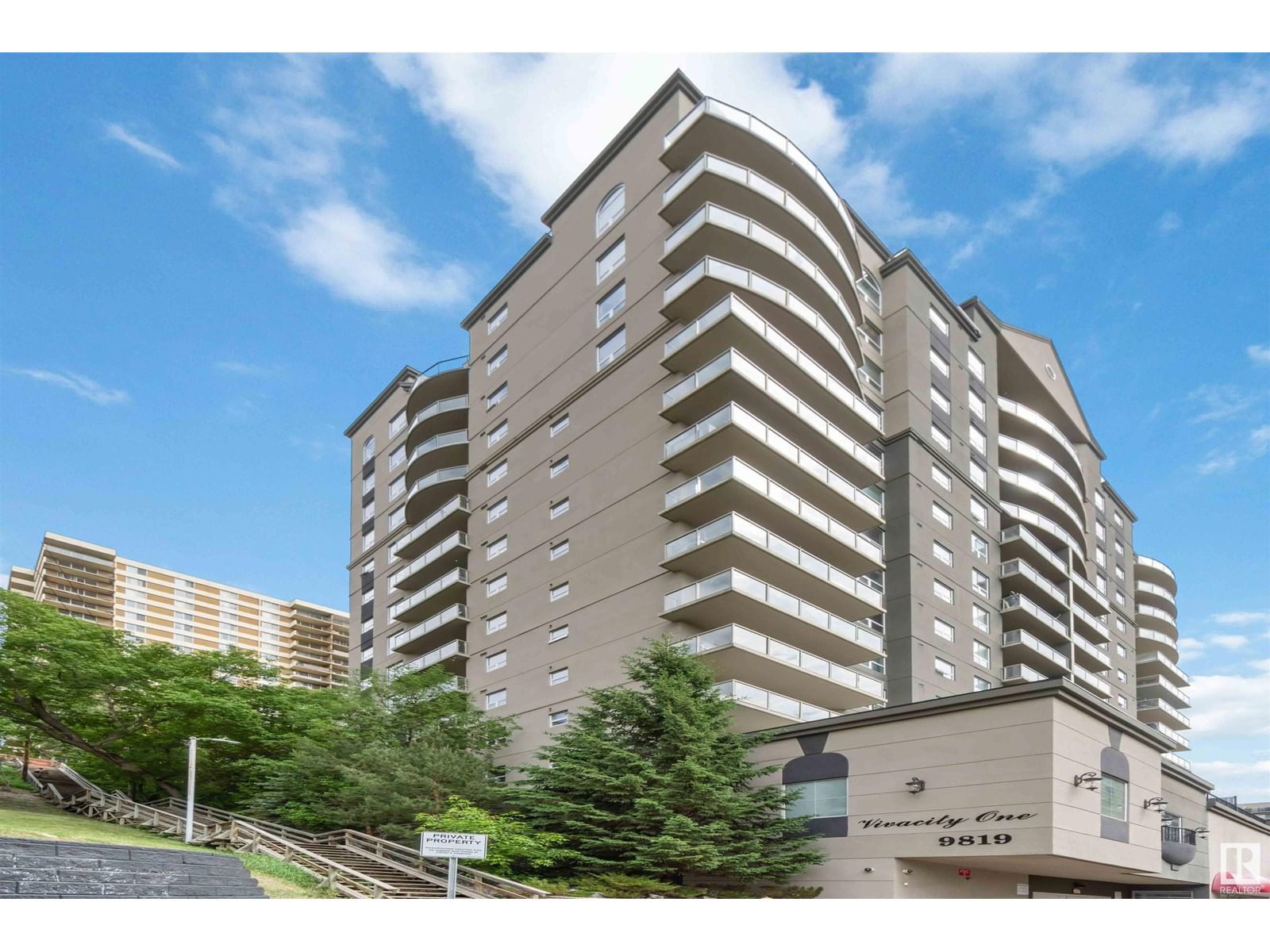 9819 - 1102 104 ST NW Image 44