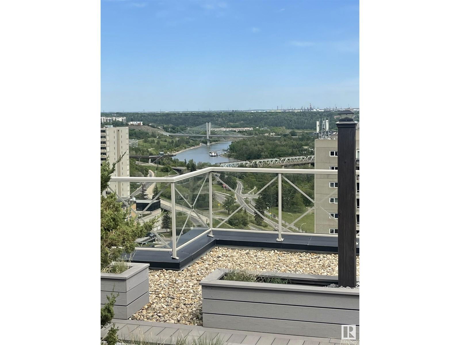 9819 - 1102 104 ST NW Image 47