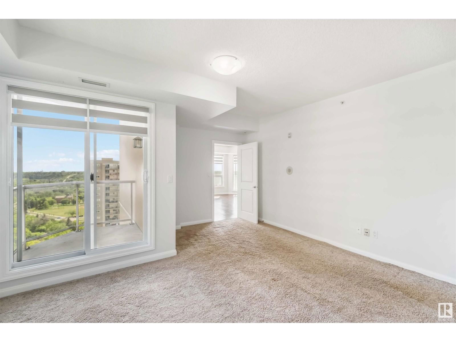 9819 - 1102 104 ST NW Image 9
