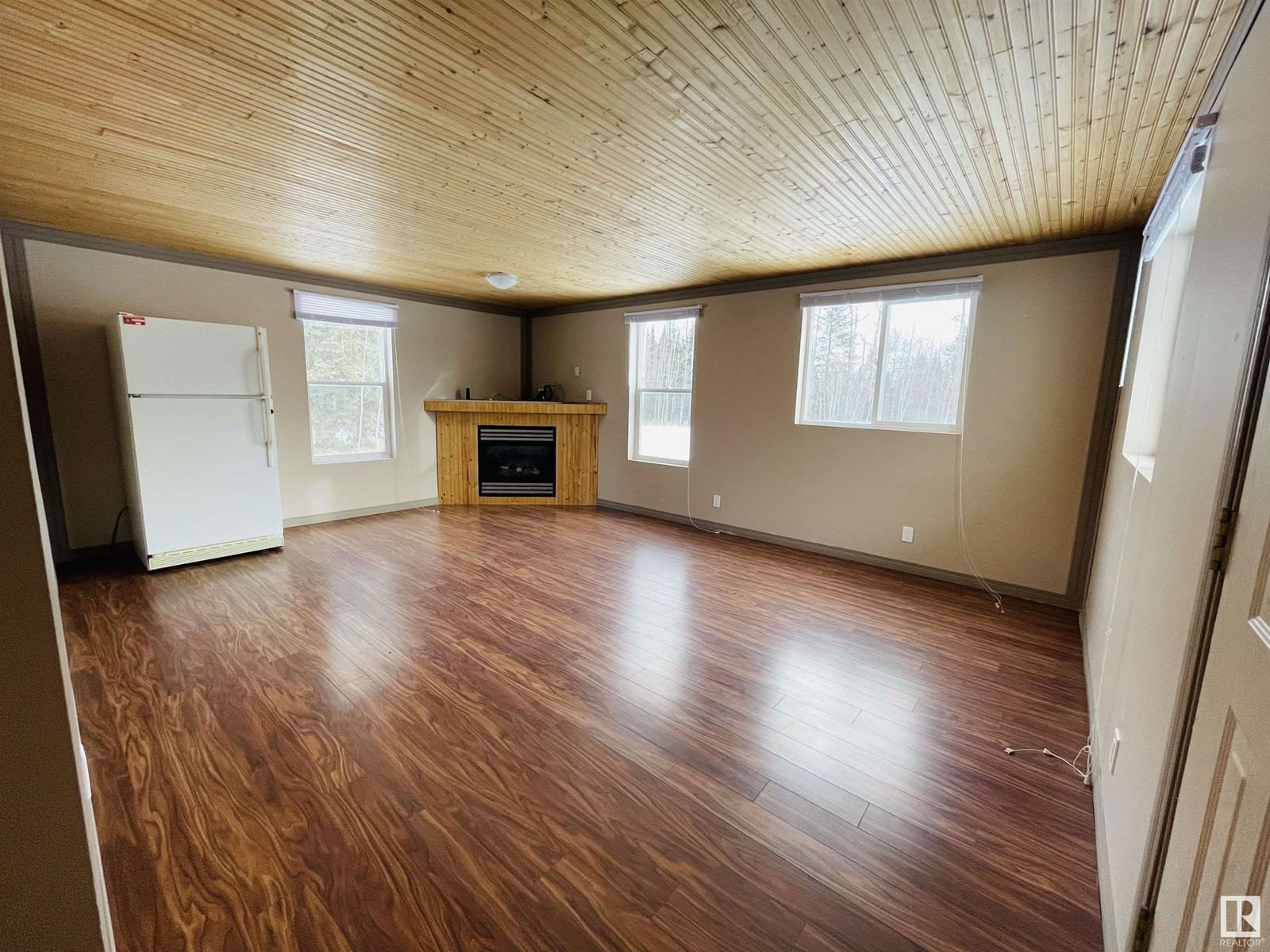 17 - 231054 TWP RD 623.8 Image 14