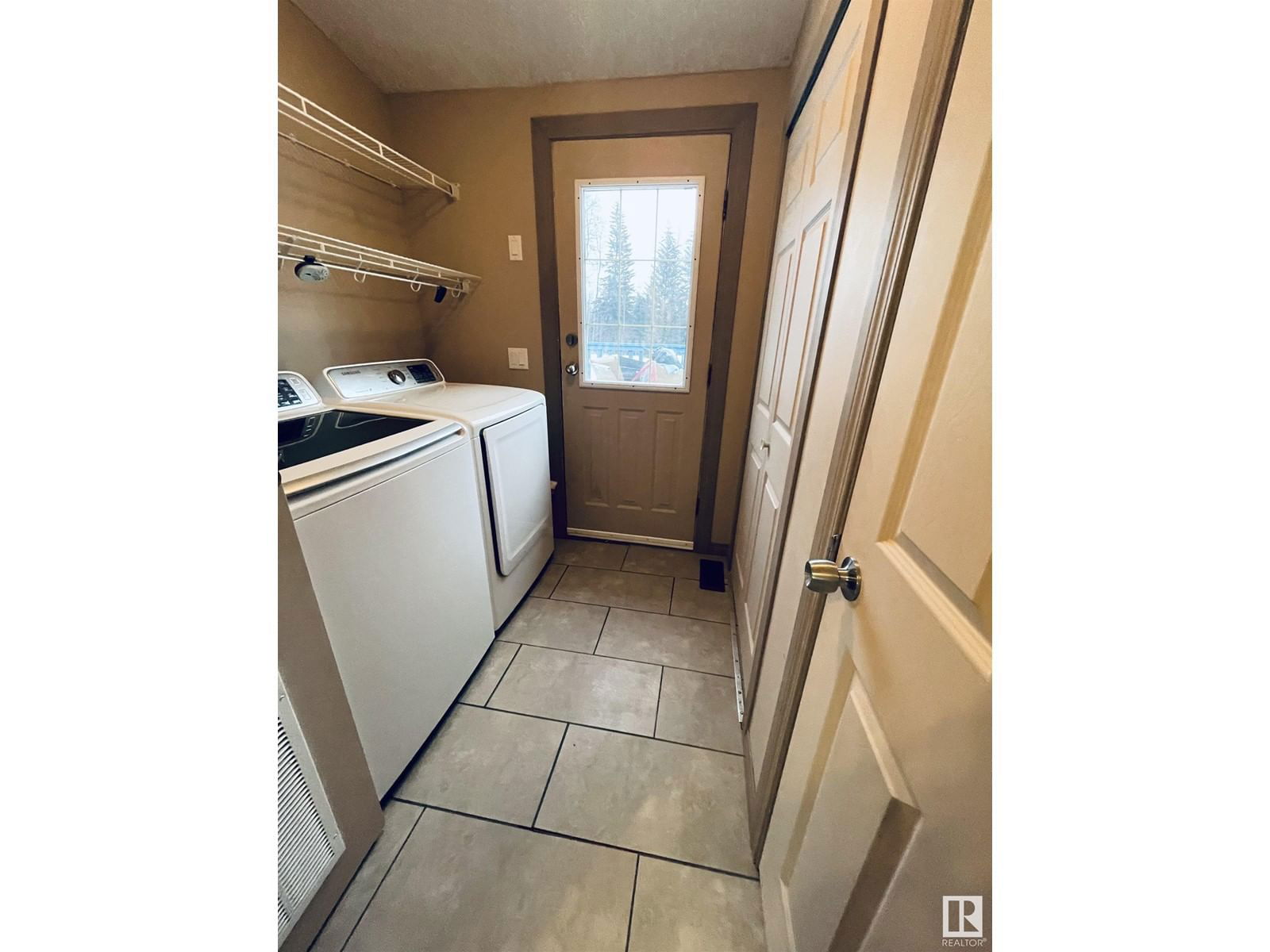 17 - 231054 TWP RD 623.8 Image 28