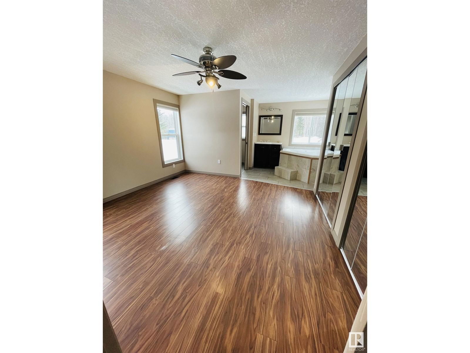 17 - 231054 TWP RD 623.8 Image 9