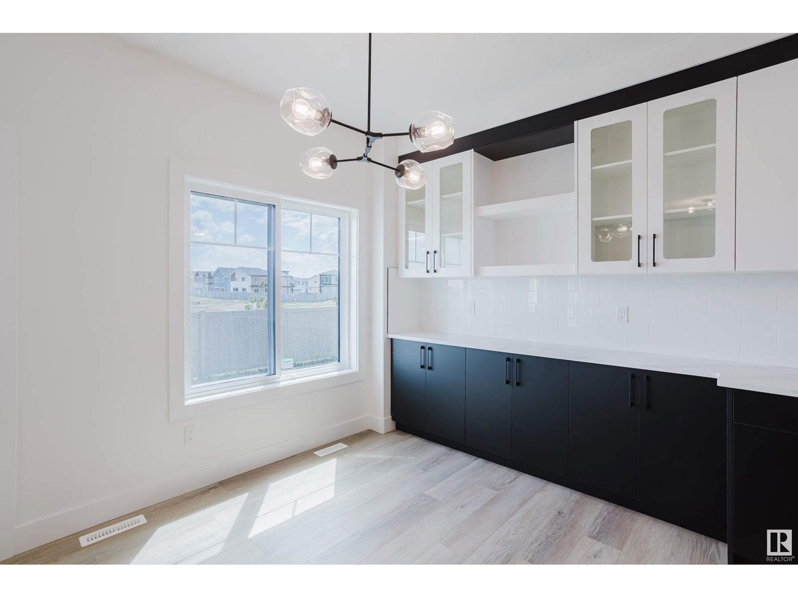 18911 24 AV Image 18