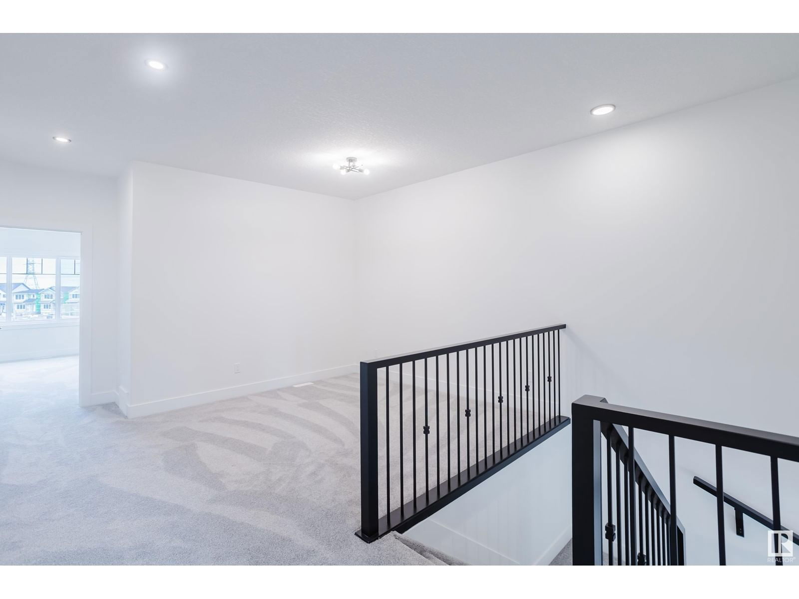18911 24 AV Image 27