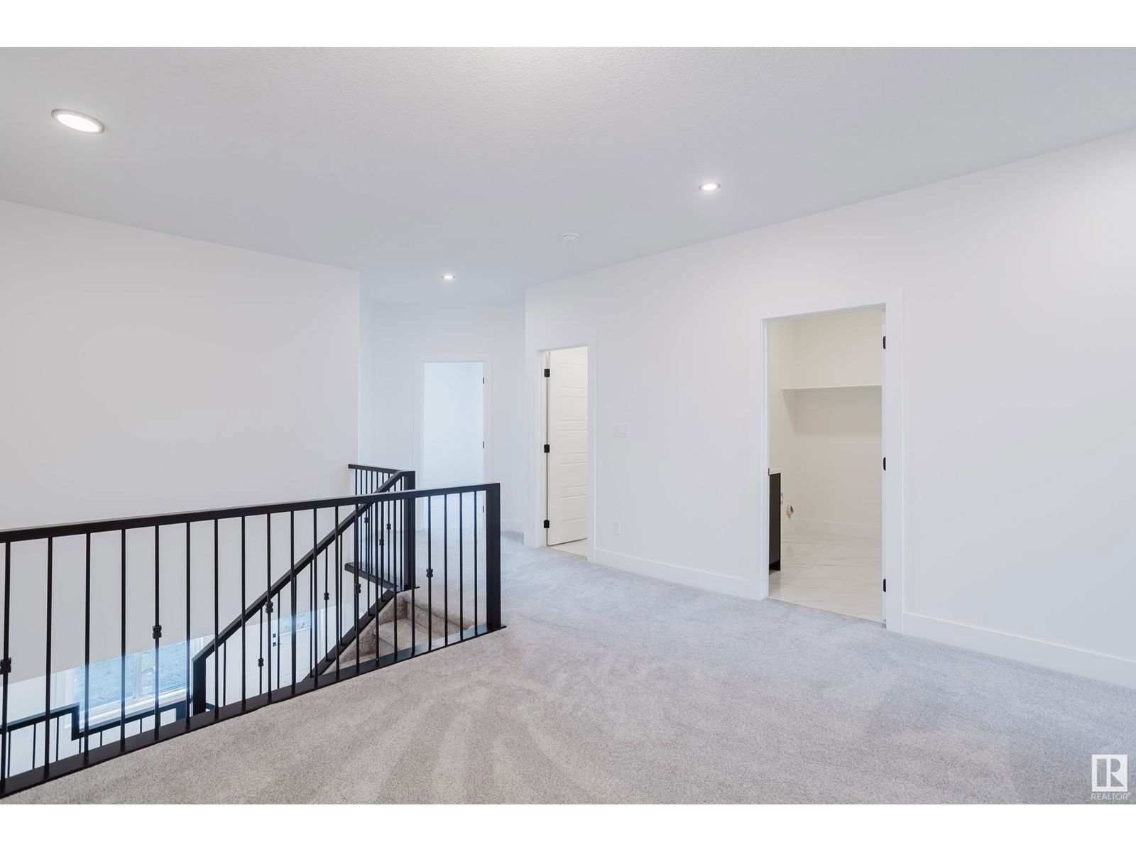 18911 24 AV Image 29