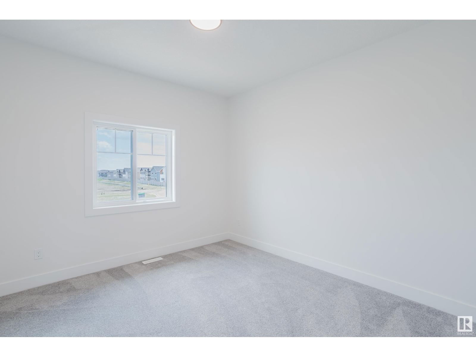 18911 24 AV Image 38