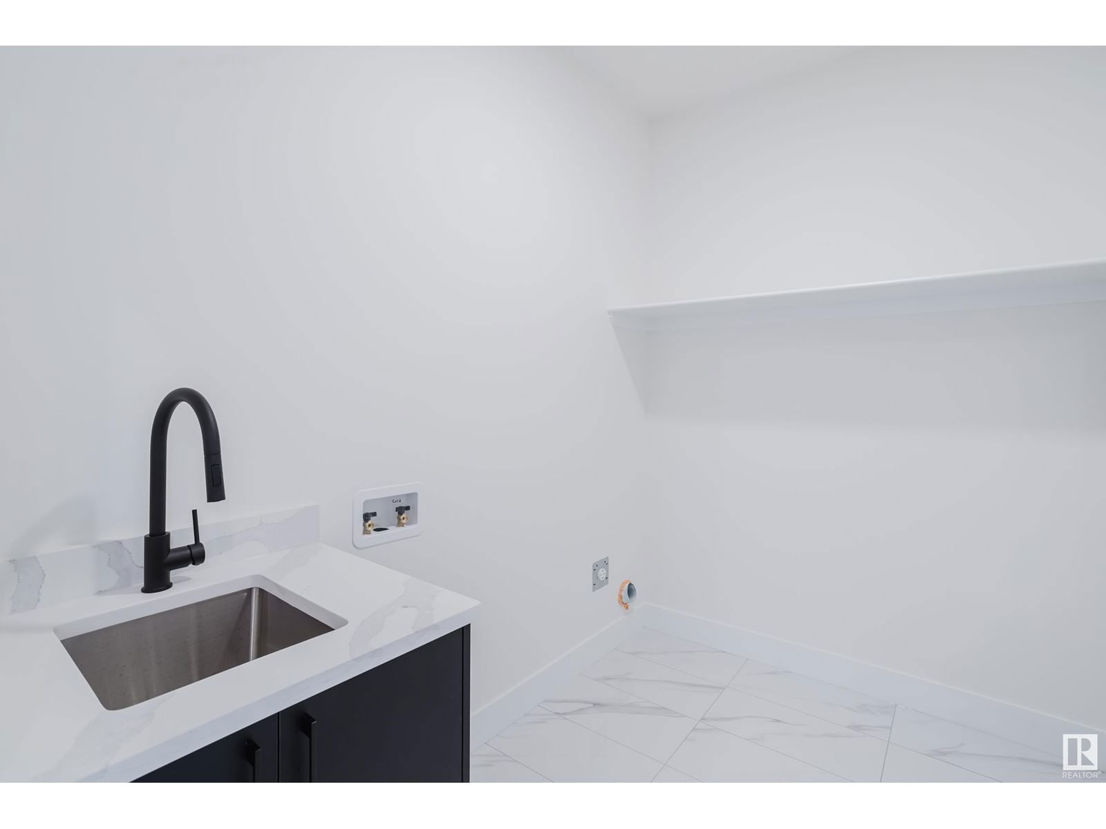 18911 24 AV Image 41