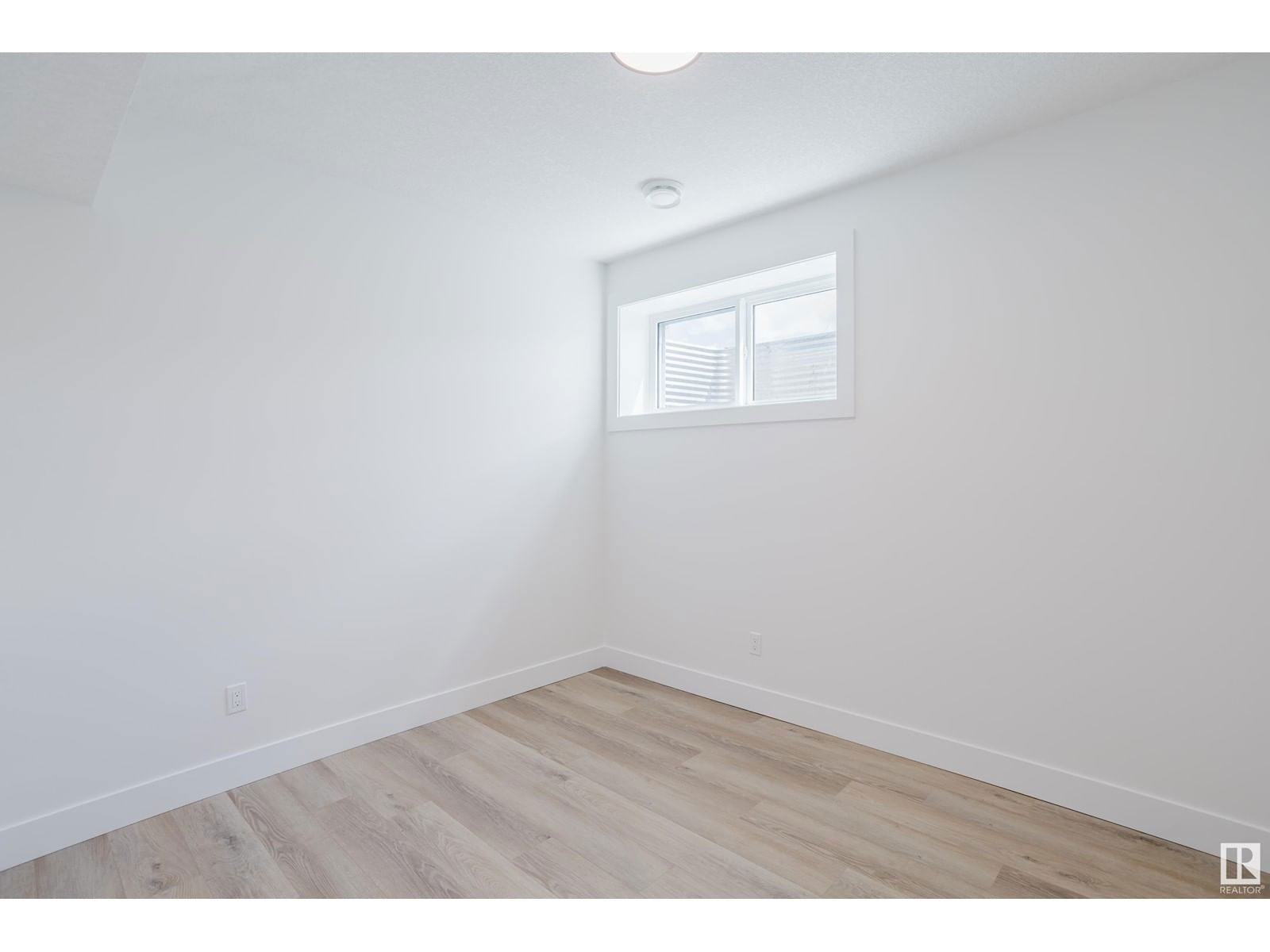 18911 24 AV Image 49
