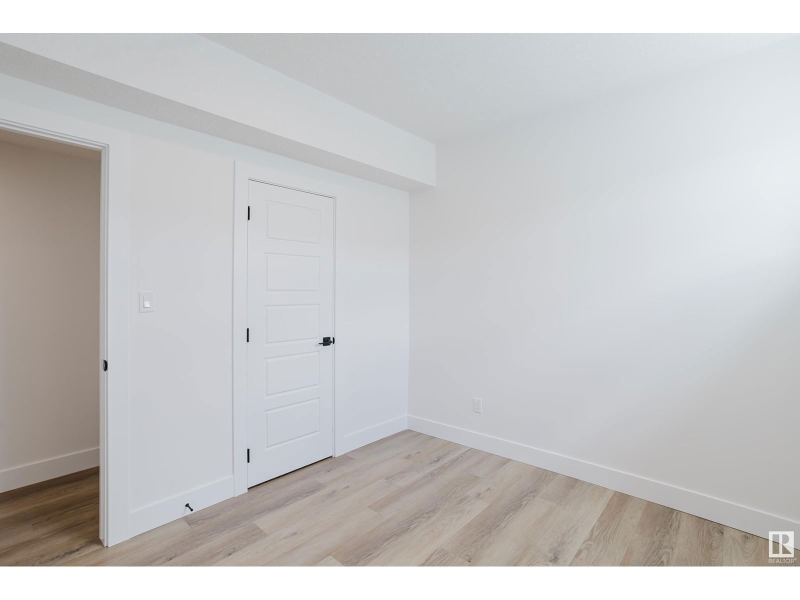 18911 24 AV Image 50