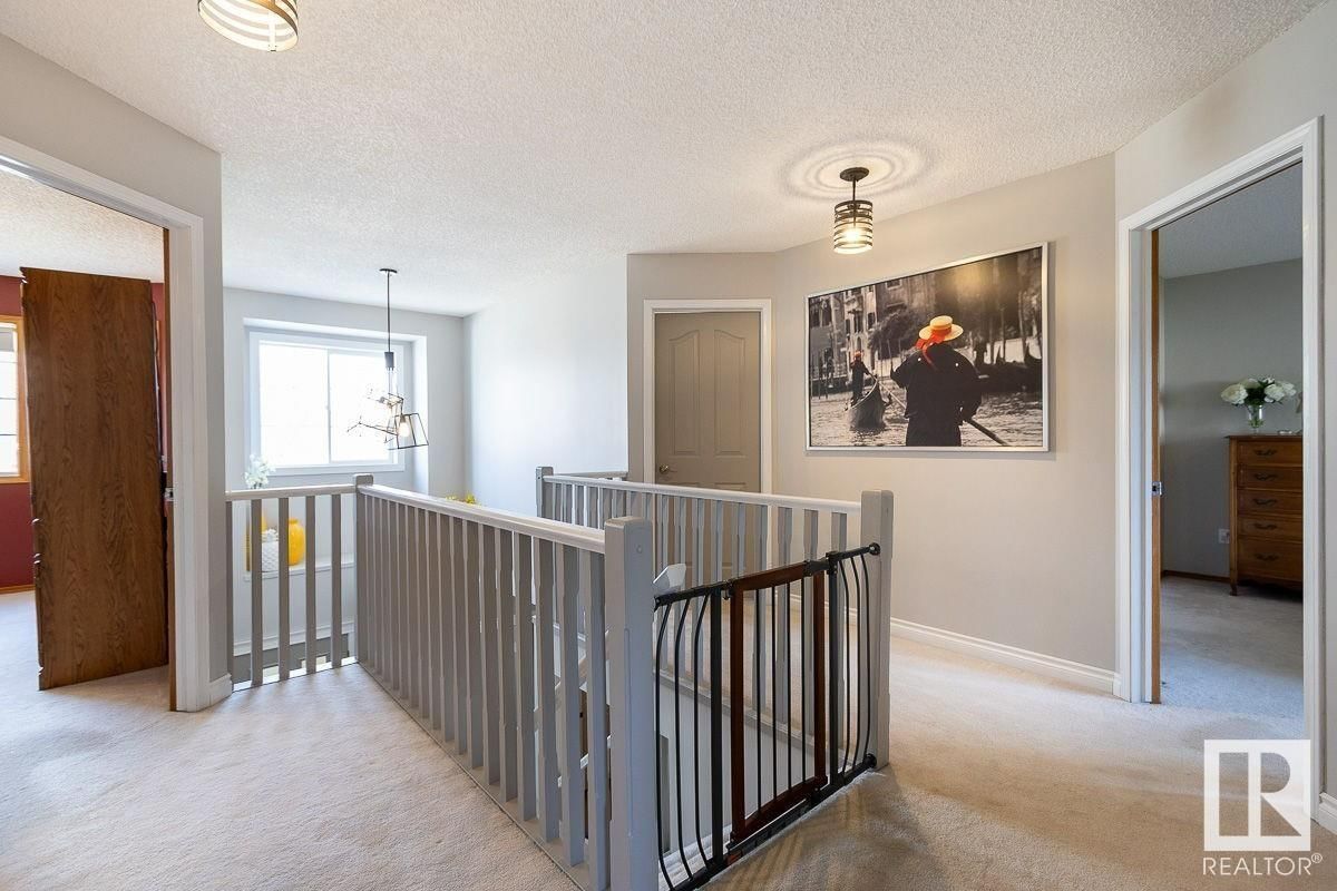 30 OAKRIDGE DR Image 22