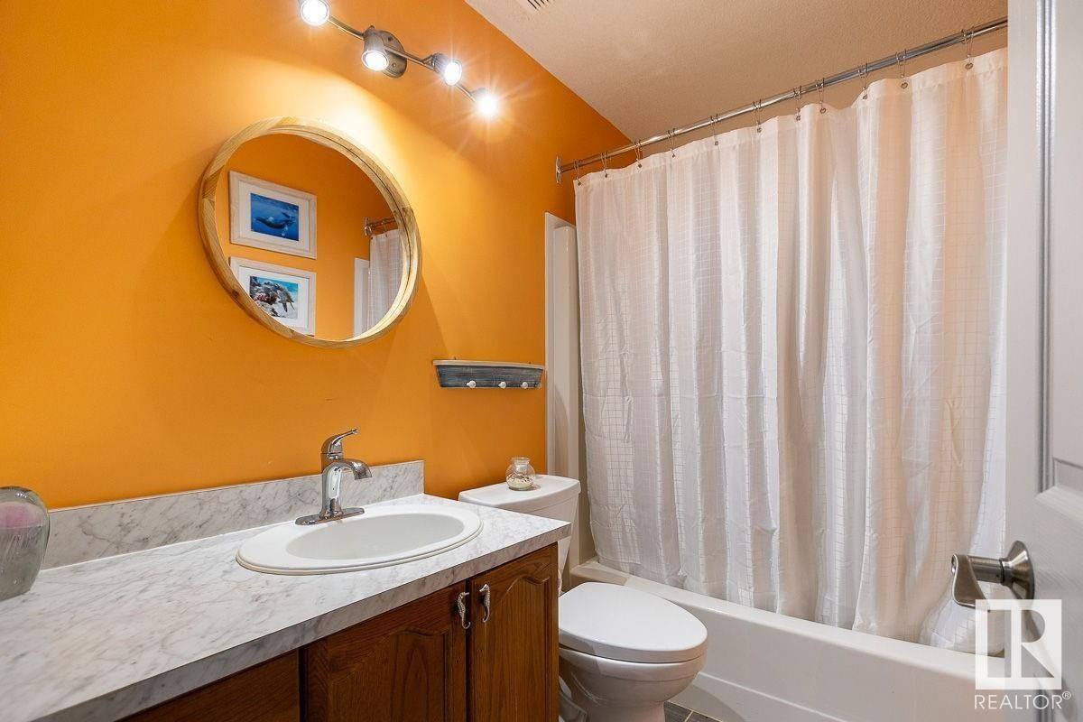 30 OAKRIDGE DR Image 33