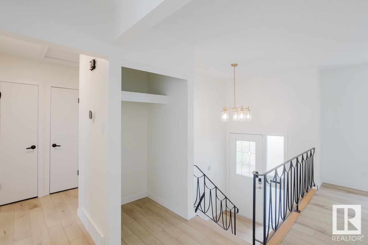 11719 46 AV Image 12