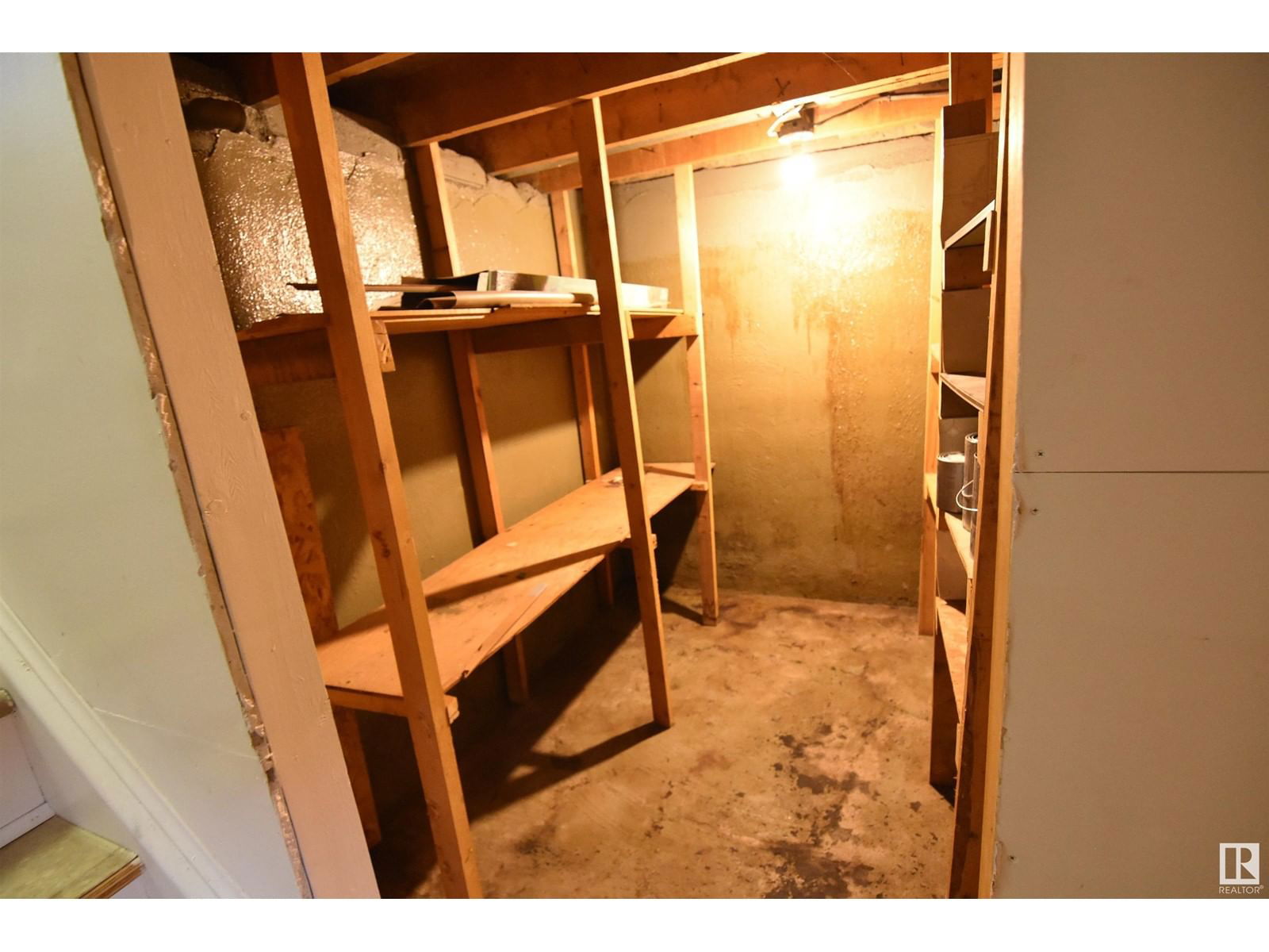 5122 47 AV Image 13