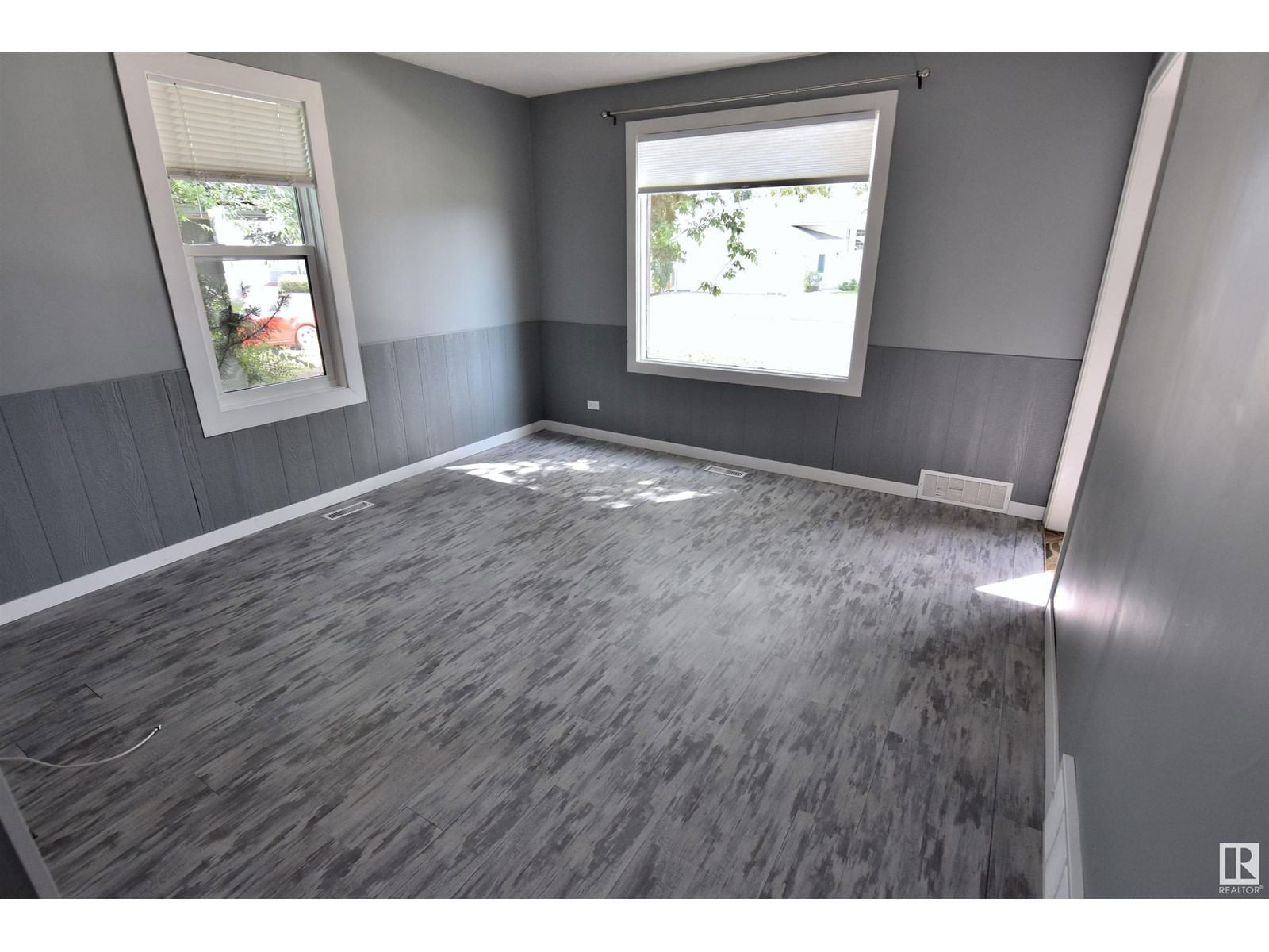 5122 47 AV Image 5
